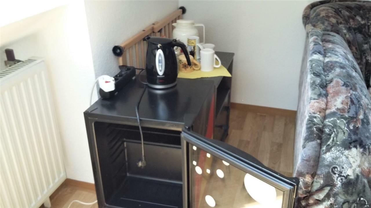 Zwei Ruhige, Private Gaestezimmer Nahe U-bahn Homestay *