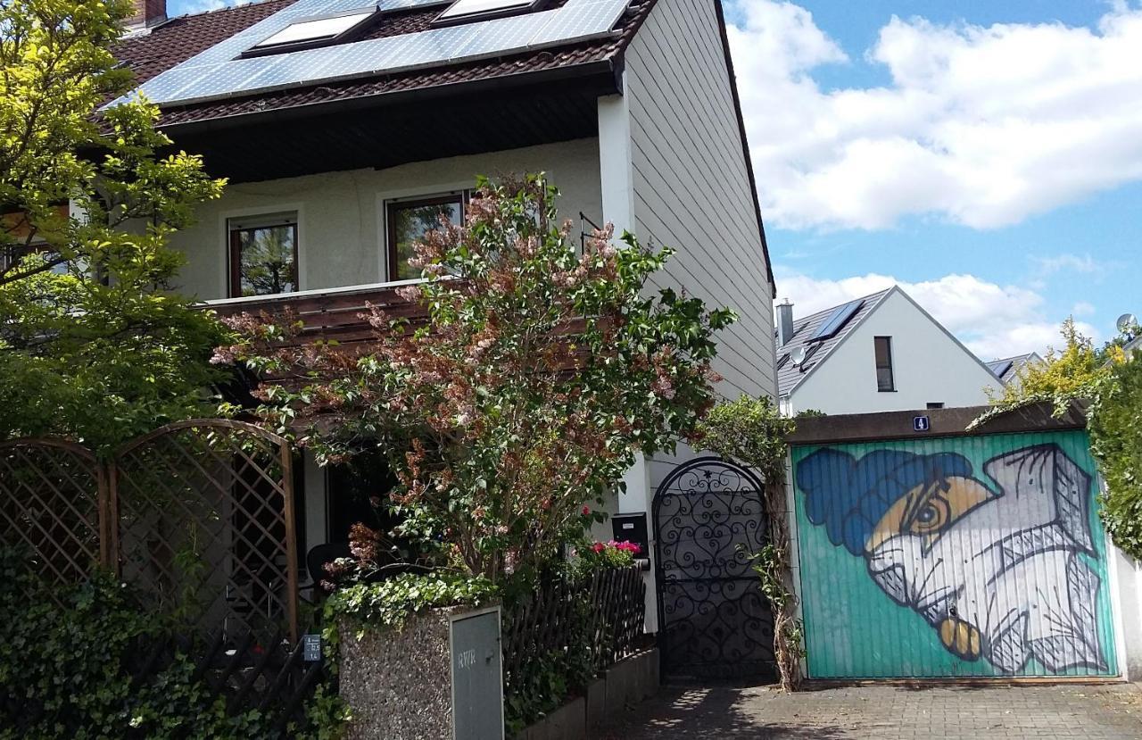 Zwei Ruhige, Private Gaestezimmer Nahe U-bahn Homestay *